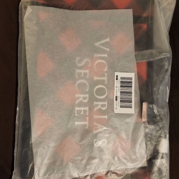 Victoria's Secret Black and Red Buffalo Plaid Carryall tote - Picture 3 of 3